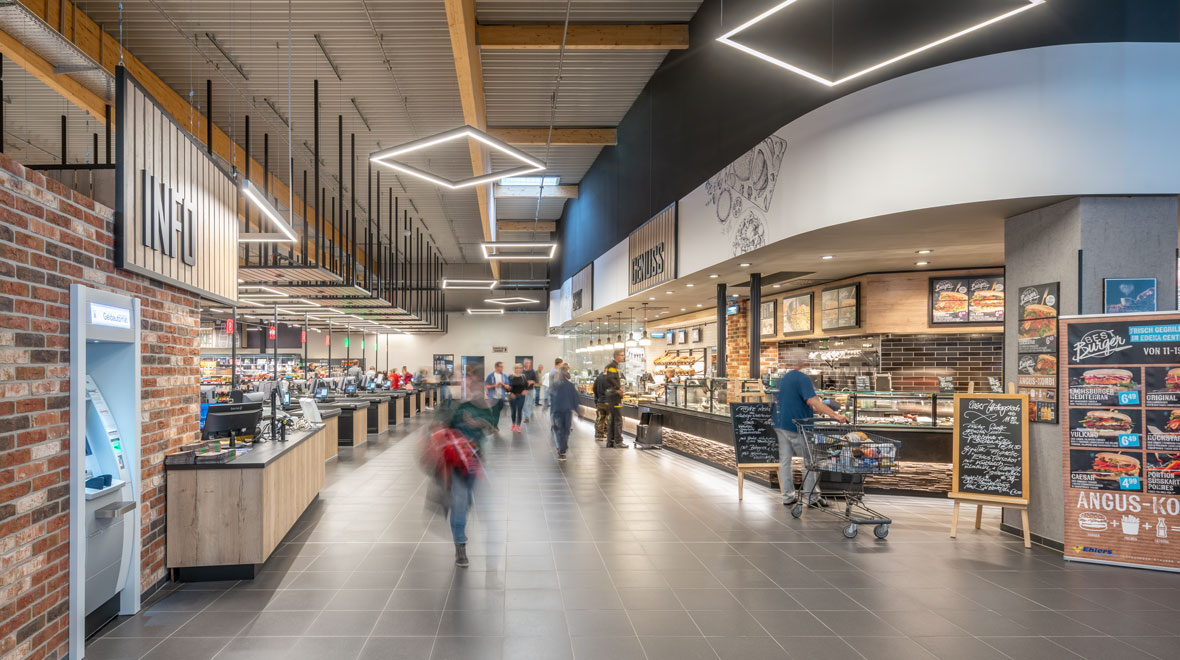 Supermarket Lighting Design | Are those lights on the shelf the right way?-